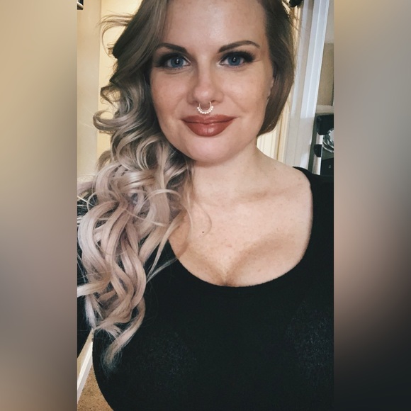 Meet your Posher, Amberleigh - Picture 3 of 6